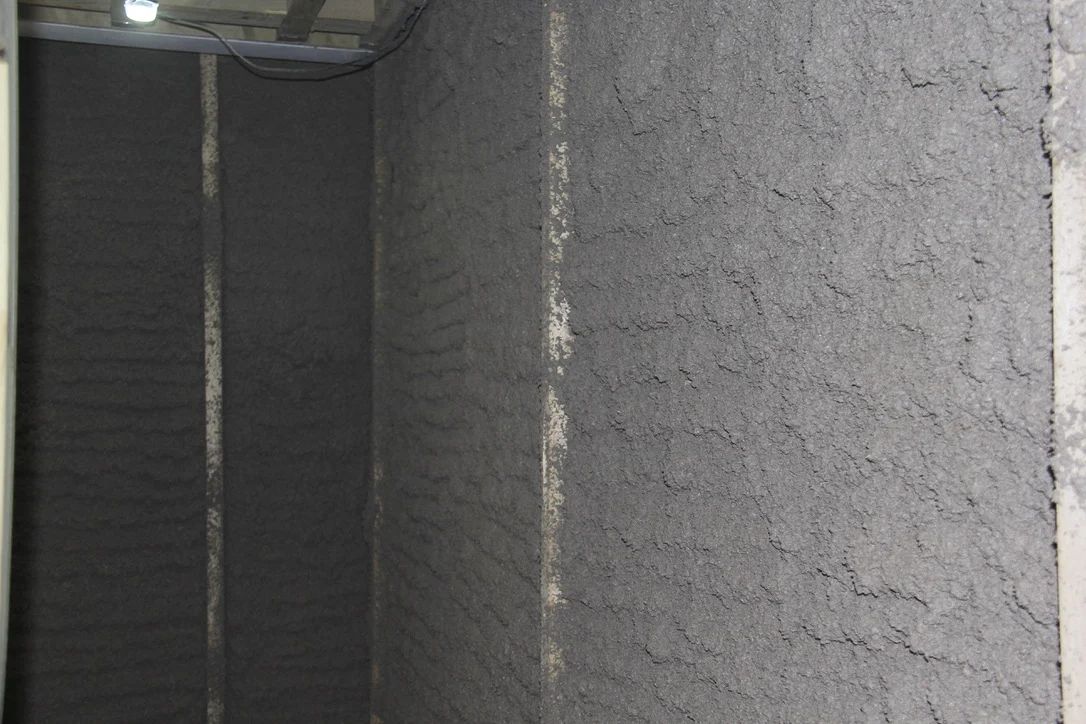 Diathonite Evolution lime-cork-clay plaster applied to wall