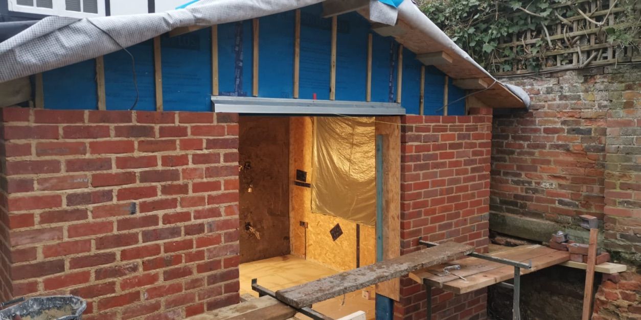 Building single skin masonry wall for new extension