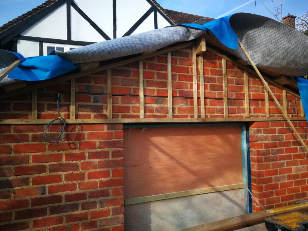 Building single skin masonry wall for new extension