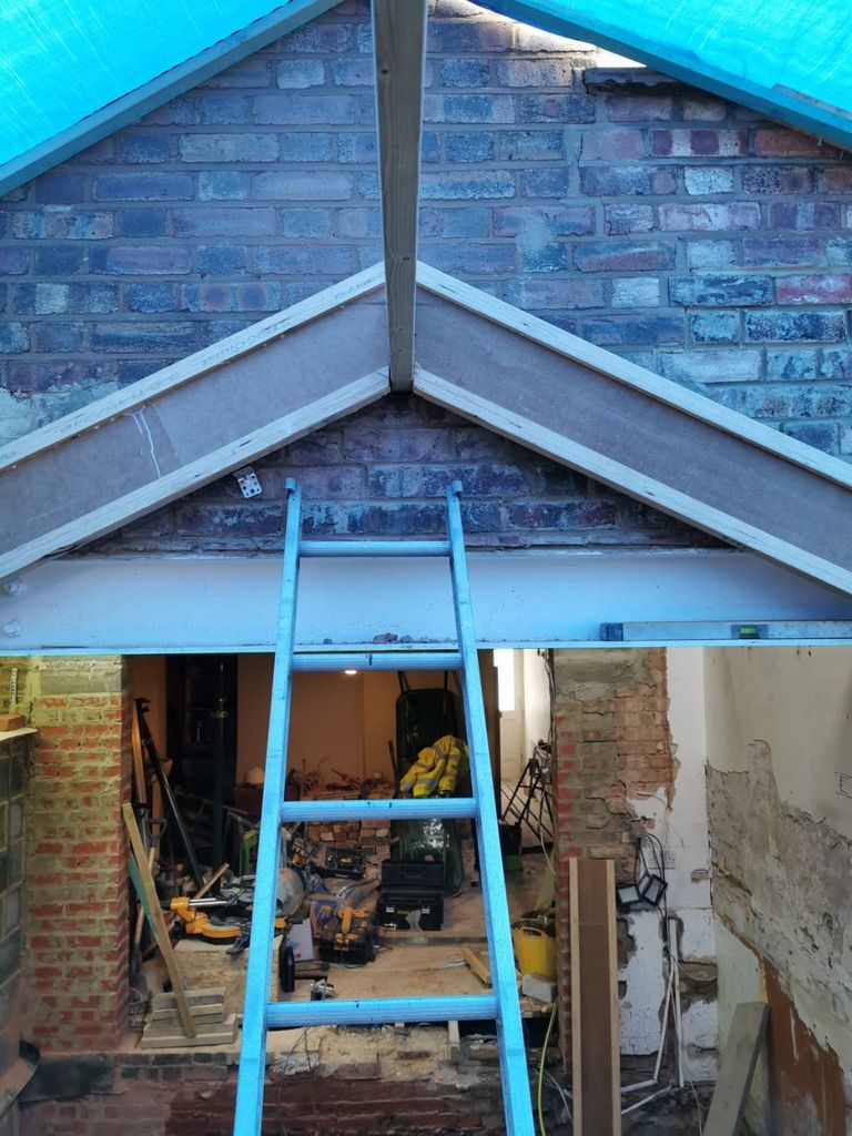 Rear extension roof structure using I-joists