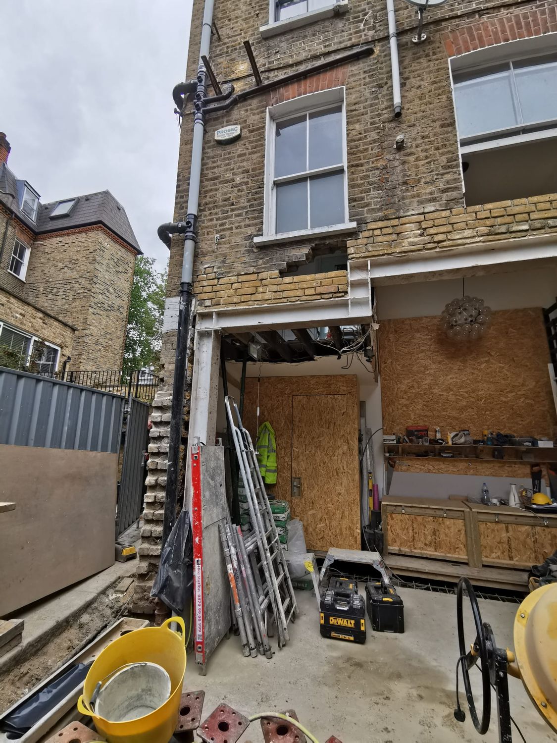 Structural steel - cranked beams installed