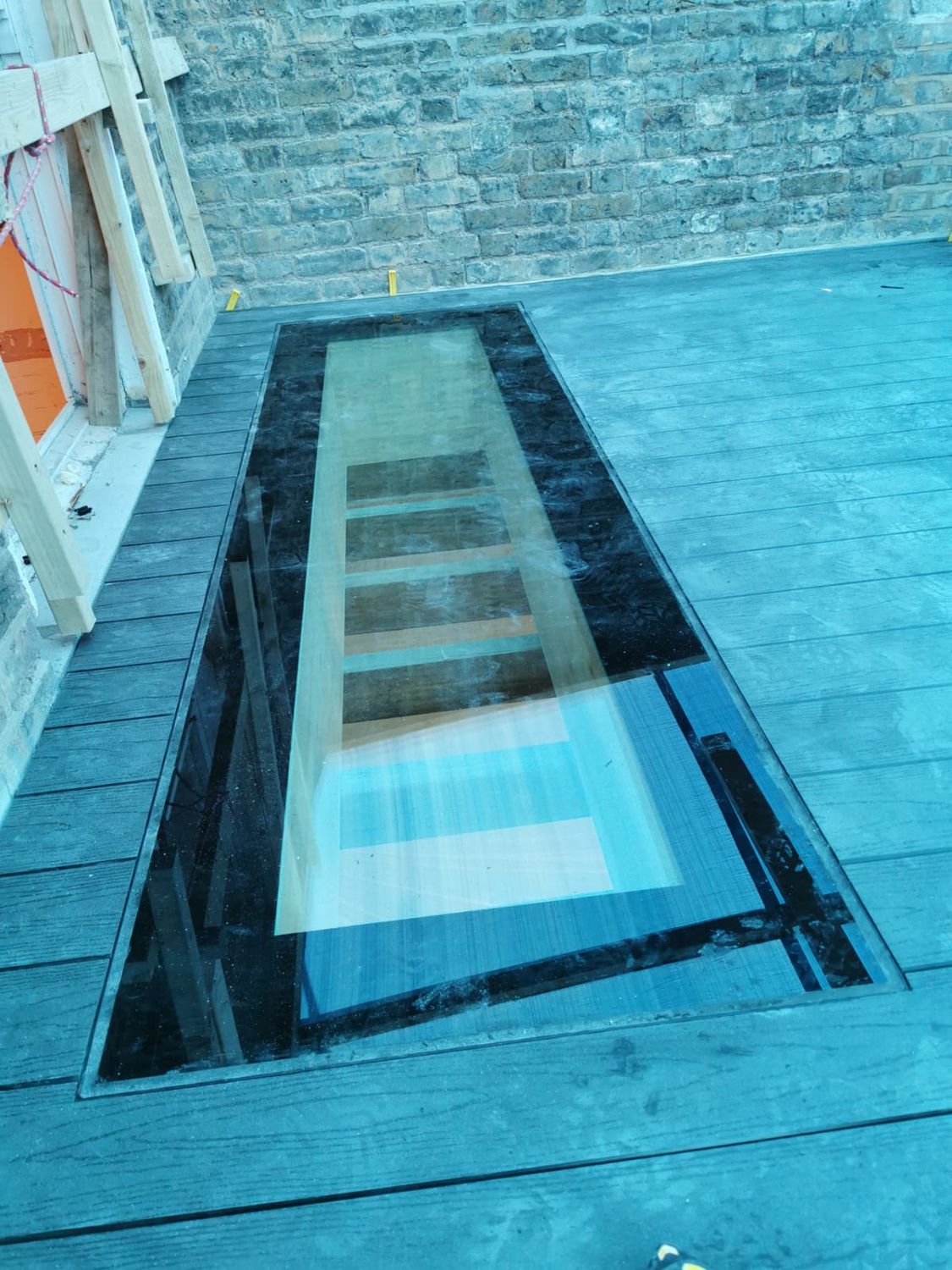 Frameless walk-on roof light installed